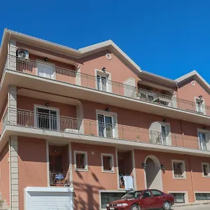  Apartment Dina